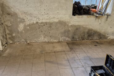 ČASTÝ PROBLÉM – VZLÍNAJÍCÍ VLHKOST