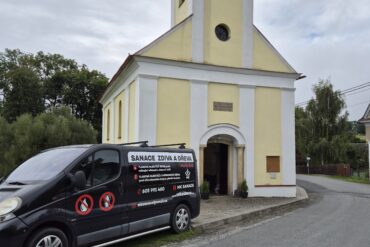 ROH DOMU, KTERÝ ZLOBÍ