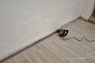 VZLÍNAJÍCÍ VLHKOST