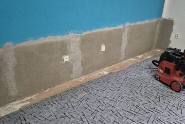 ZASTAVENÍ VZLÍNAJÍCÍ VLHKOSTI