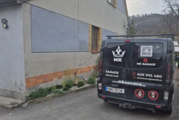 BOJ S TESAŘÍKEM